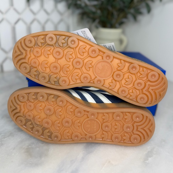 Adidas Gazelle Indoor Night Indigo Off White Gold Gum Sole Women’s 6.5 NWT - Picture 6 of 12